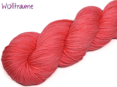 Lilly DK Rose Red, handgefärbte Wolle von wollträume